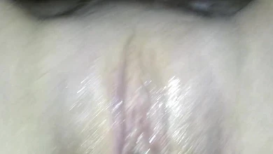 Парень без соглашения накончал в выпившую подружку, которая заехала посреди ночи потрахаться