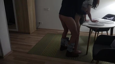 Молоденькая жена давно поняла, что её муж куколд, но её такой расклад очень устроил