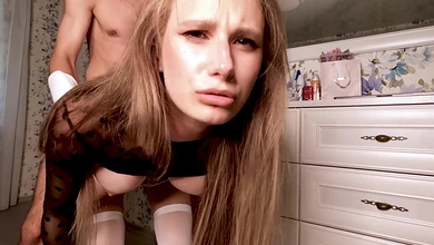 Поиграл с тёлкой в прятки. Нашёл её - и выебал эту блядищу